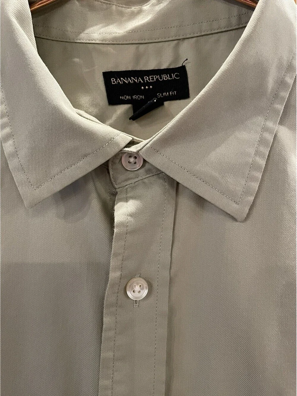 Men’s Banana Republic Button Down non iron Slim Fit Shirt. size 16-16.5 Green.
